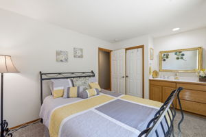  Photo 44