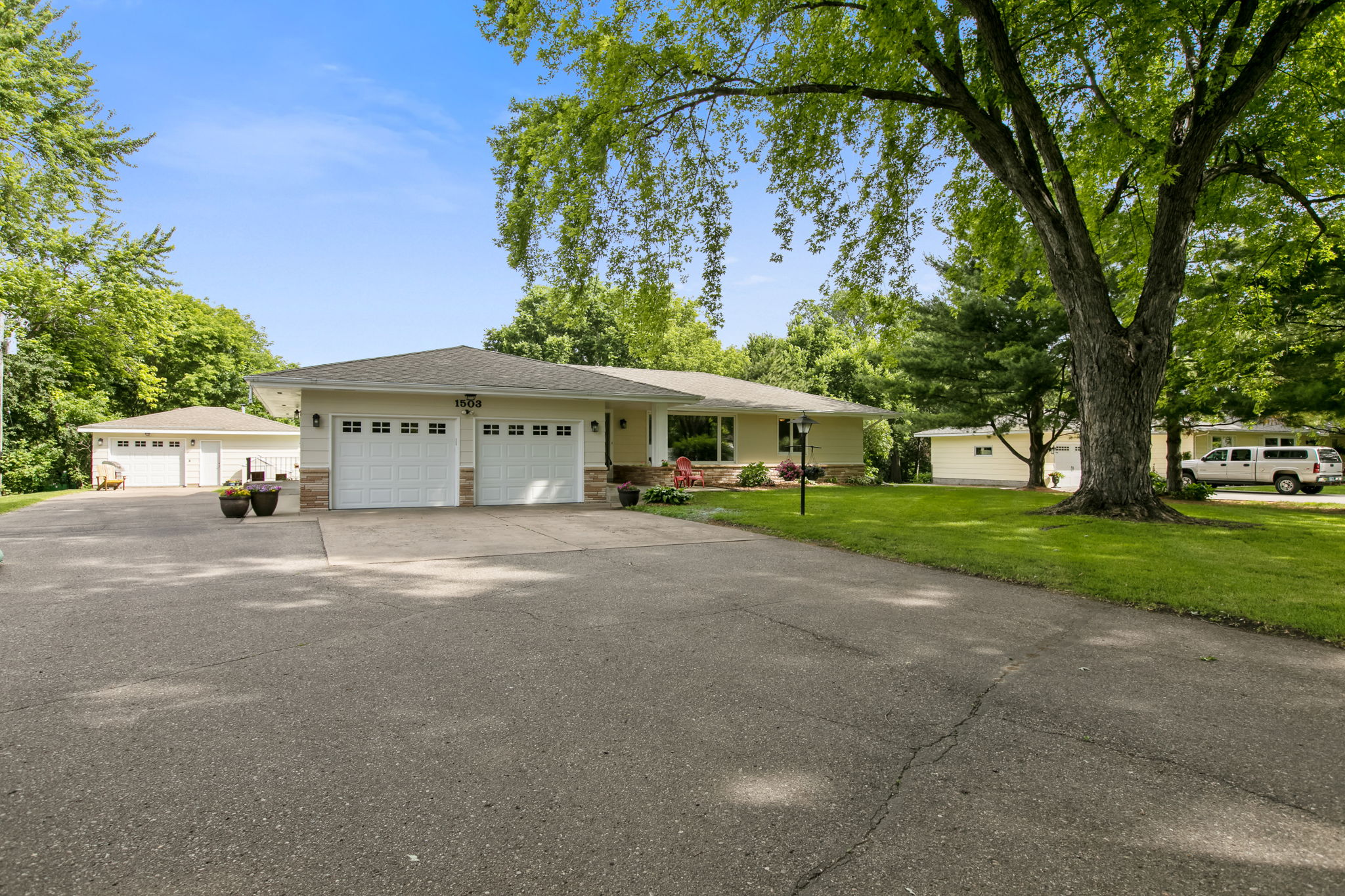 1503 6th Ave W, Shakopee, MN 55379 | Mint Real Estate Photography