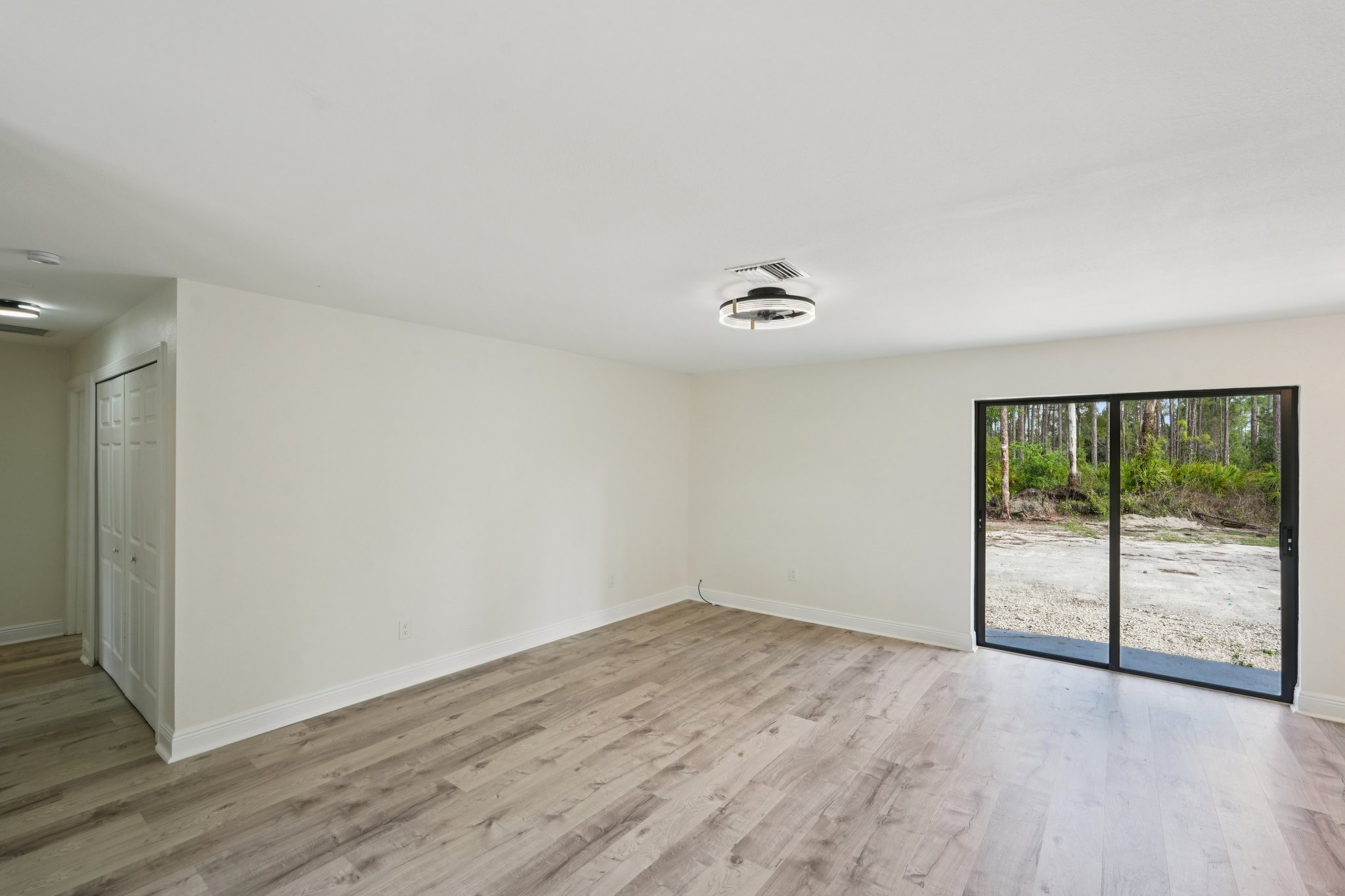 East 14th Street-S0404-005.jpg