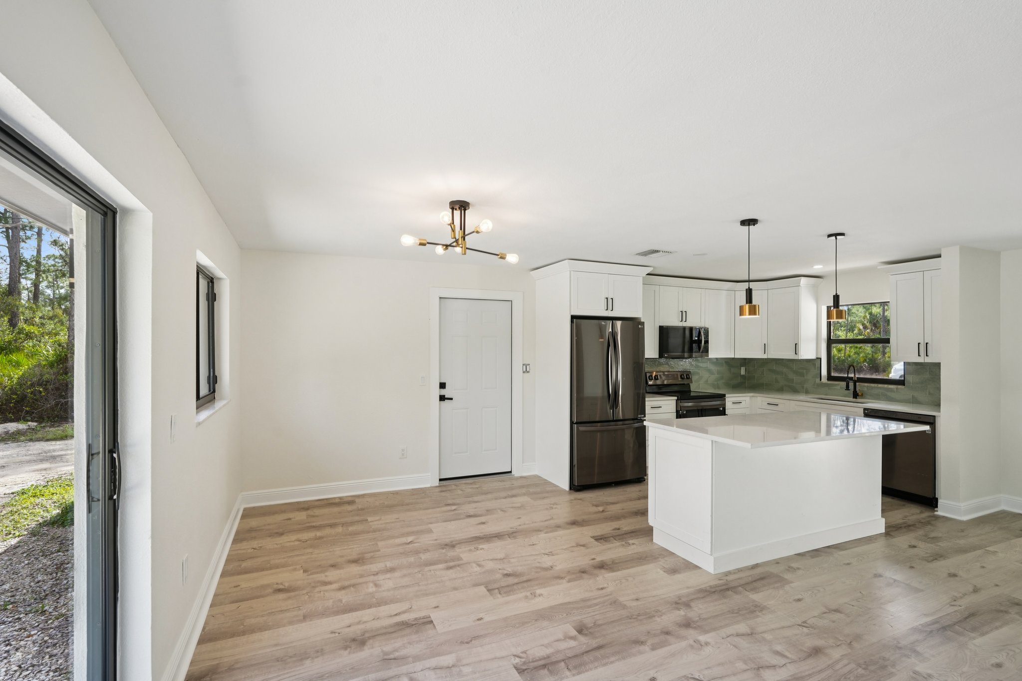 East 14th Street-S0404-011.jpg