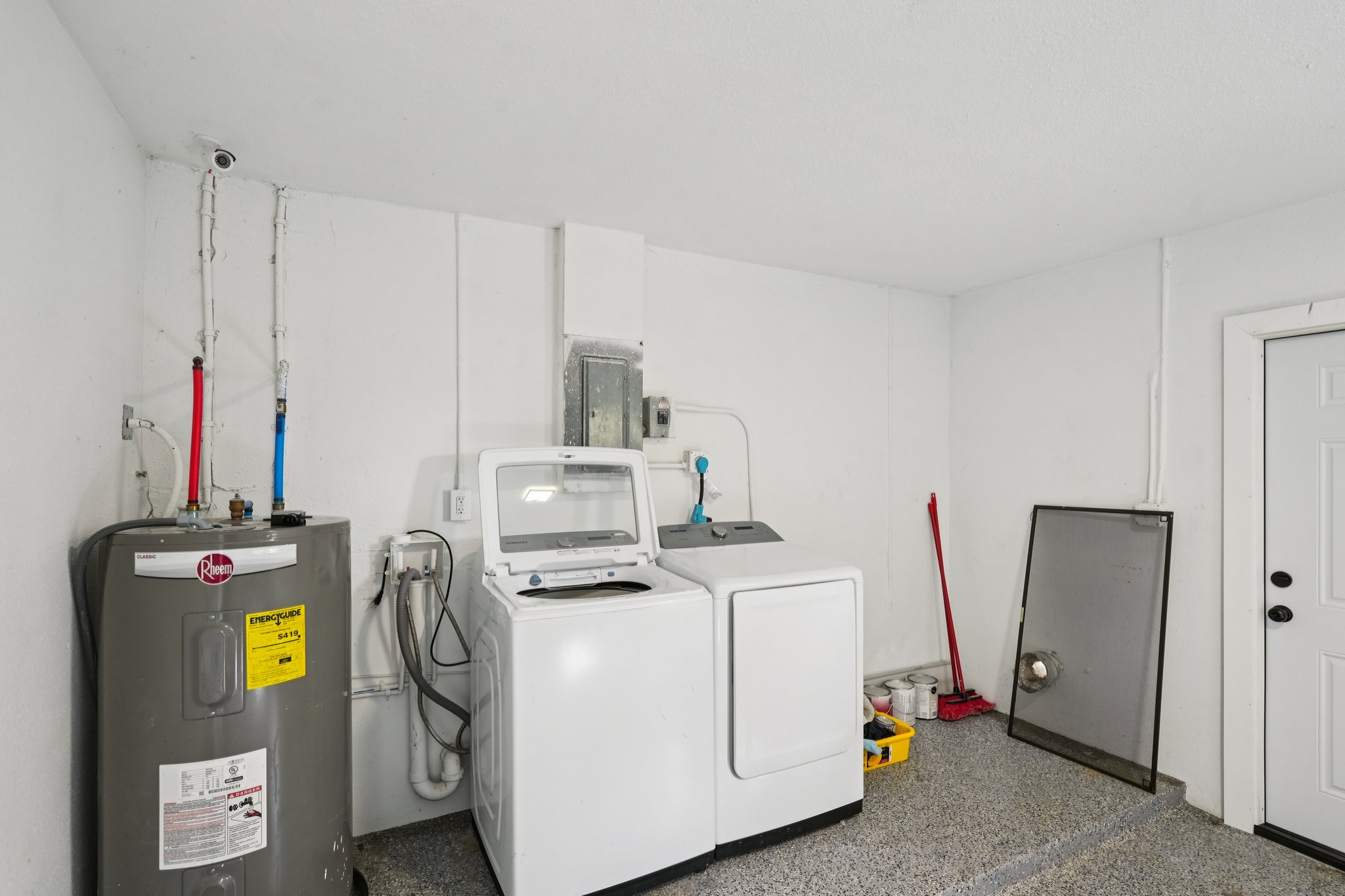 East 14th Street-S0404-027.jpg