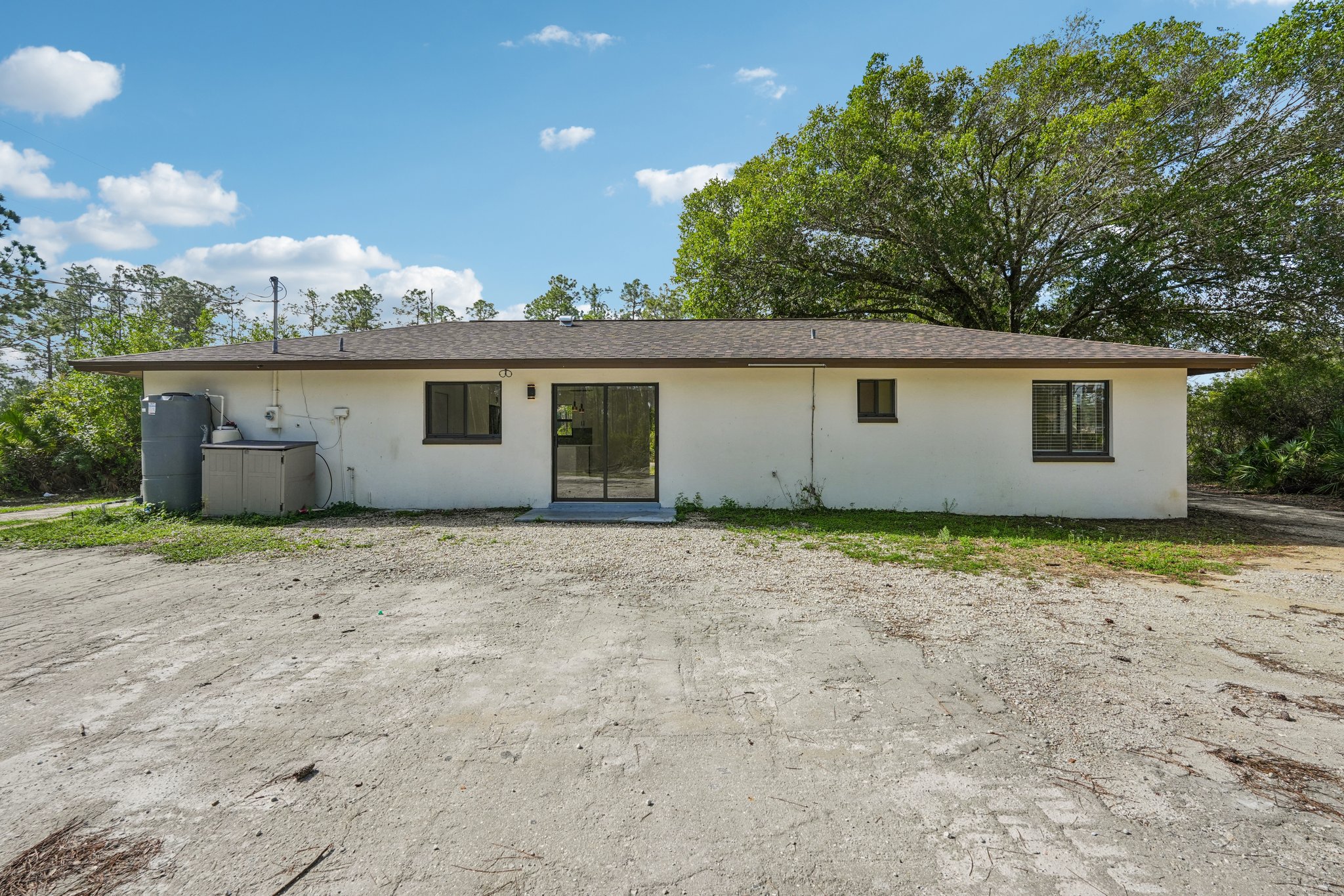 East 14th Street-S0404-030.jpg