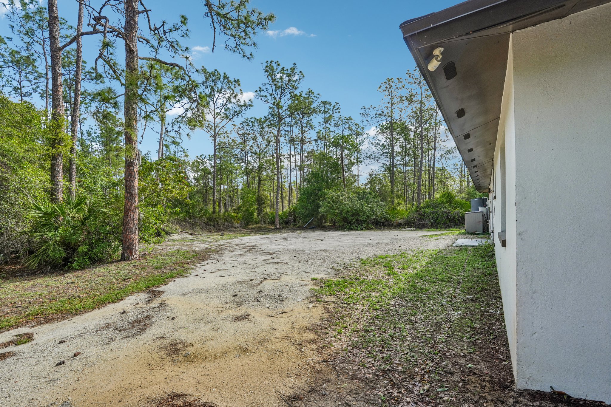 East 14th Street-S0404-033.jpg