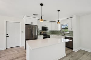 East 14th Street-S0404-012.jpg