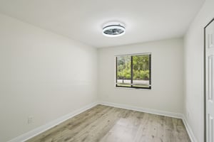 East 14th Street-S0404-015.jpg