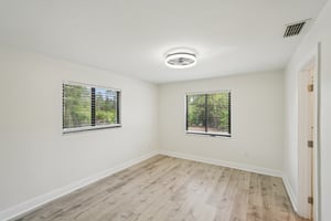 East 14th Street-S0404-017.jpg