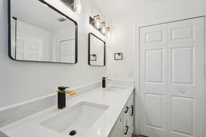 East 14th Street-S0404-025.jpg