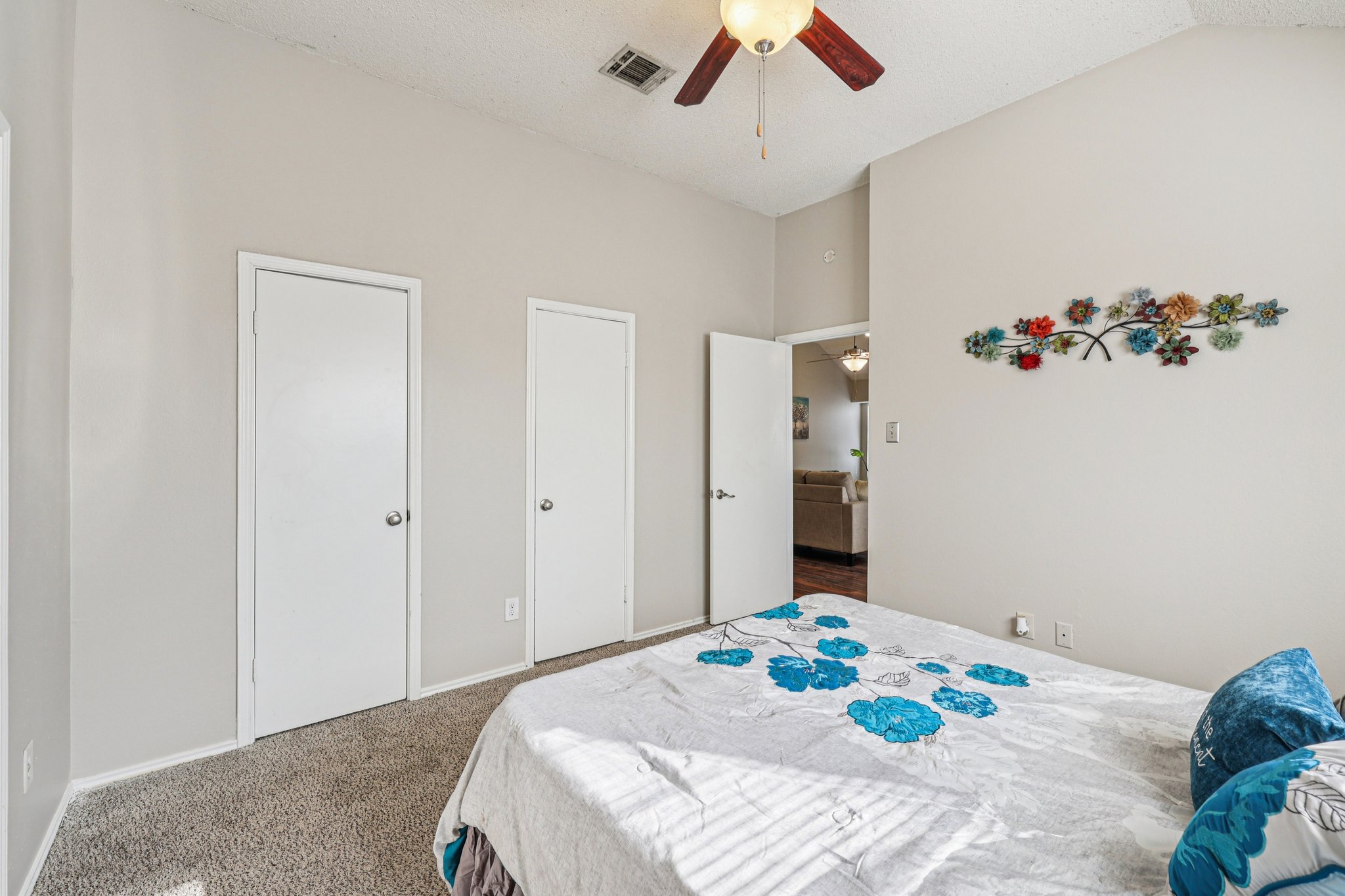 Lantana Dr-S1112-029.jpg