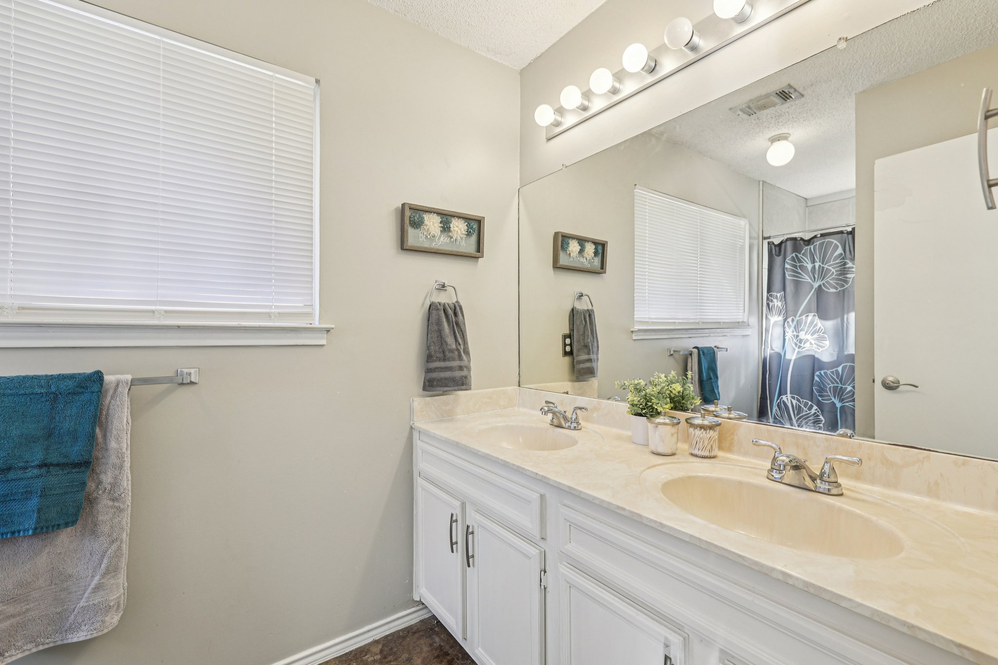 Lantana Dr-S1112-031.jpg