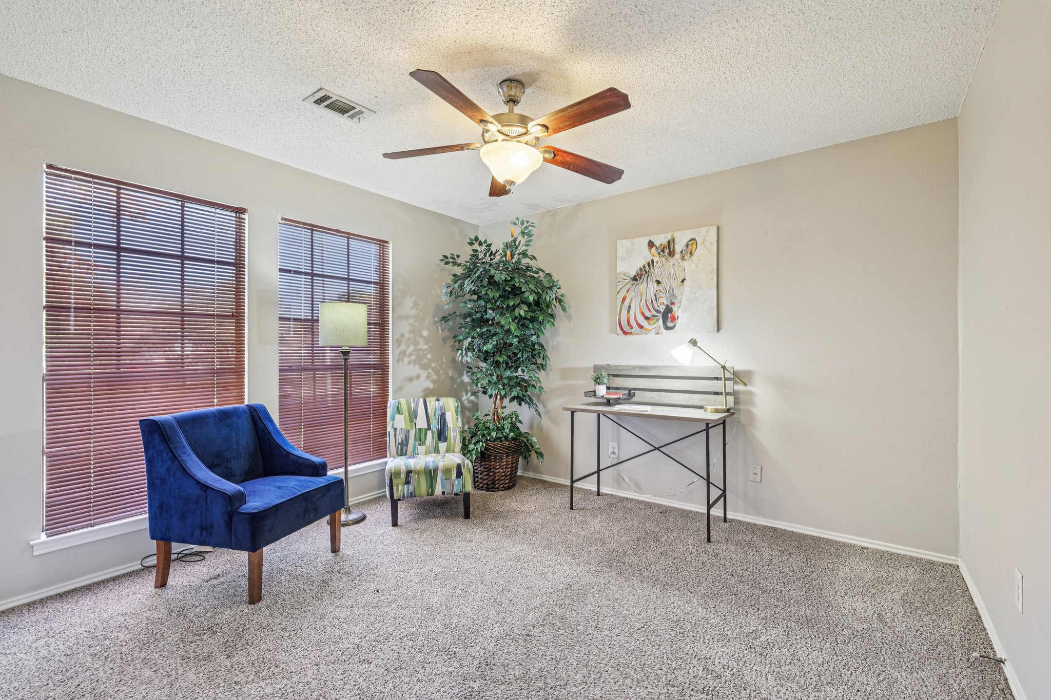 Lantana Dr-S1112-034.jpg