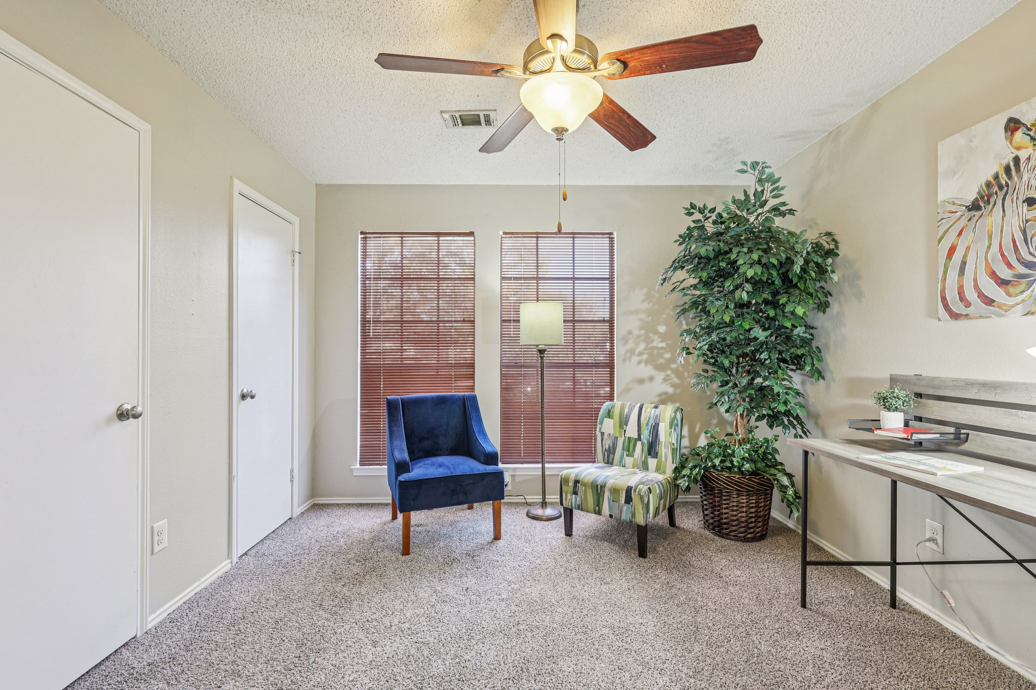 Lantana Dr-S1112-036.jpg