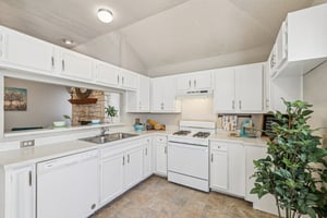 Lantana Dr-S1112-020.jpg