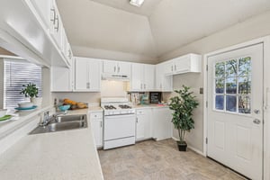 Lantana Dr-S1112-022.jpg