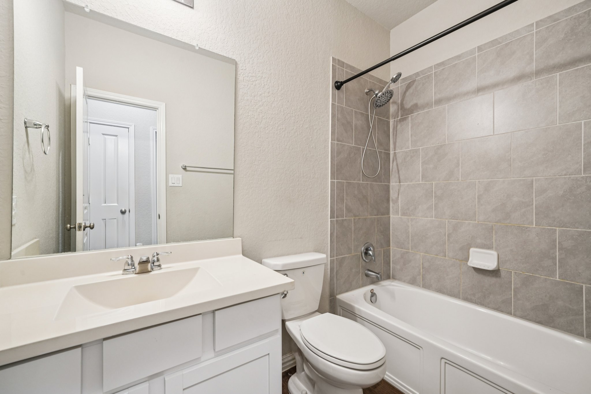 Stagehand Dr-S0412-021.jpg