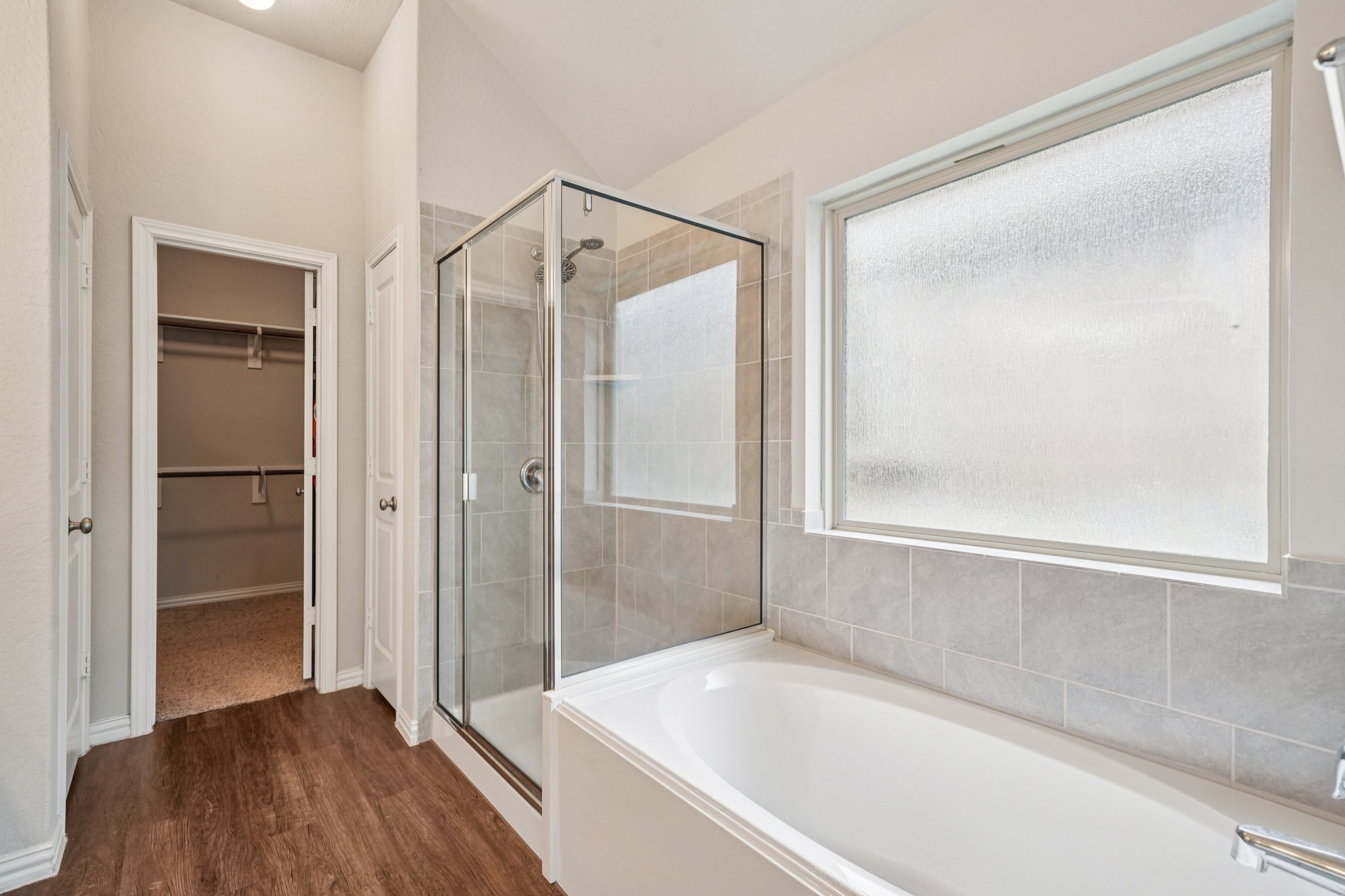 Stagehand Dr-S0412-024.jpg