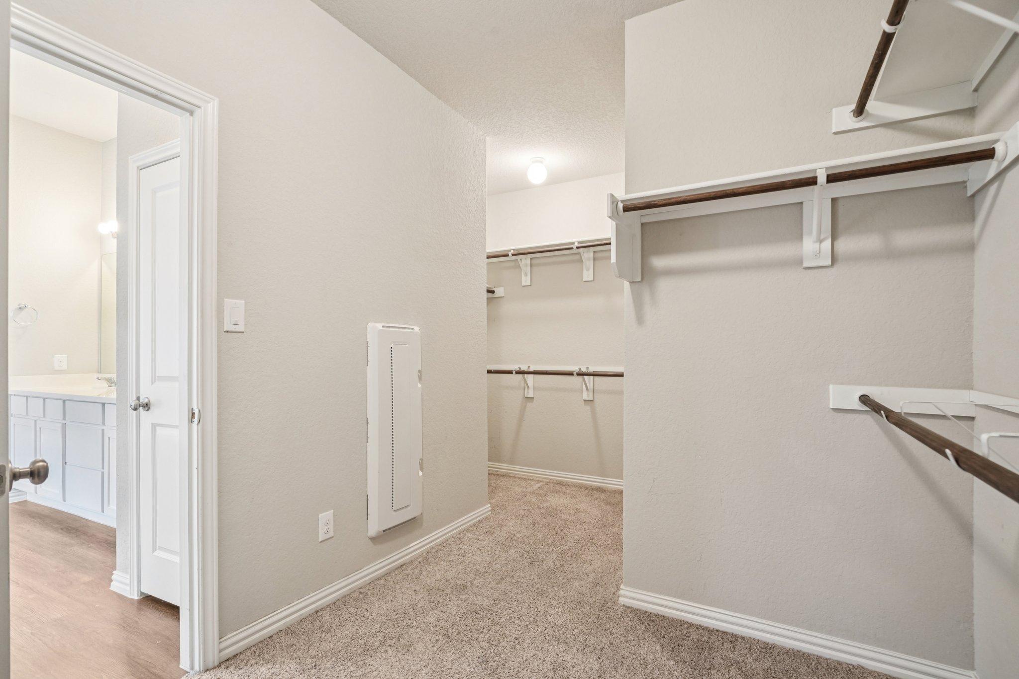 Stagehand Dr-S0412-027.jpg