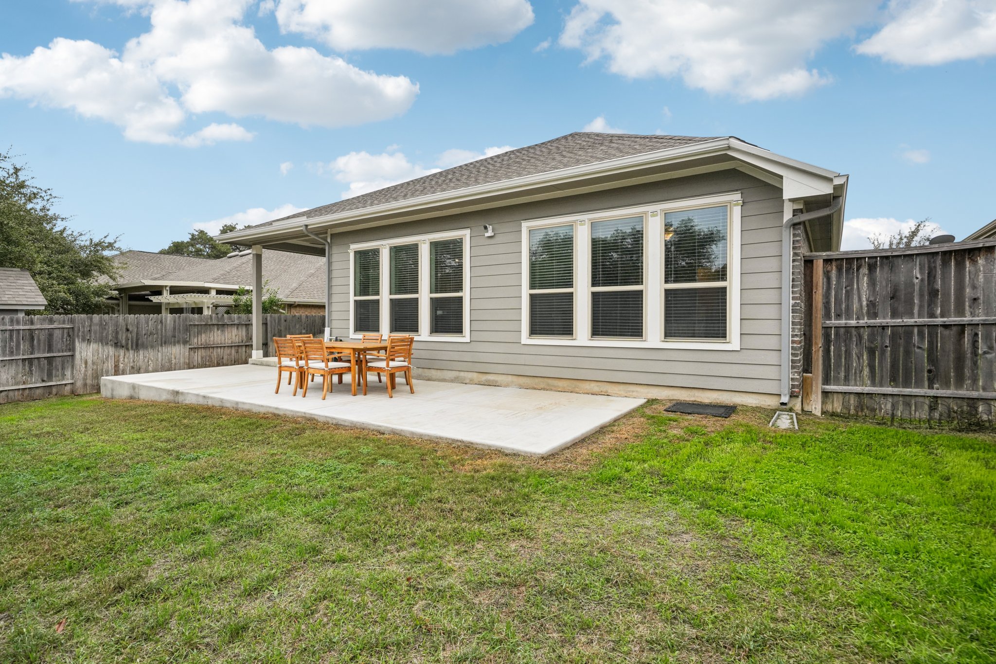 Stagehand Dr-S0412-029.jpg