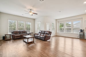 Stagehand Dr-S0412-009.jpg