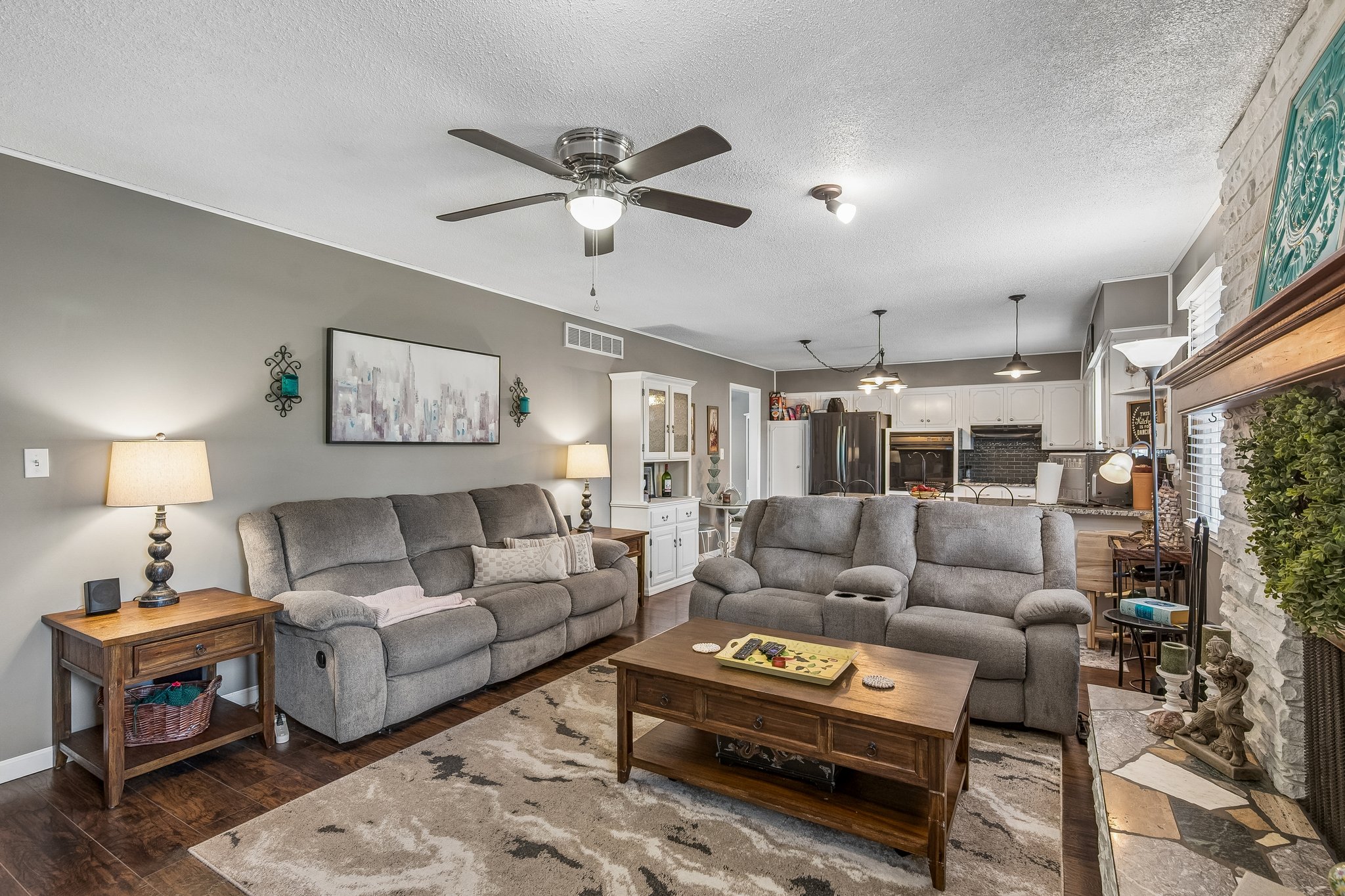 1504 NE 76th St_006.jpg