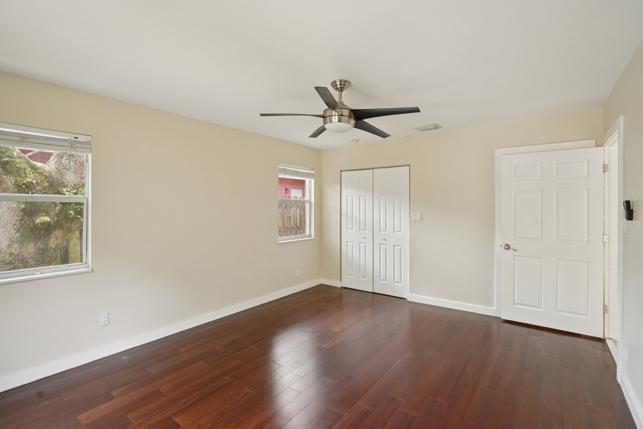 NW 2nd Ave-S1507-039.jpg