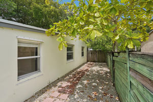 NW 2nd Ave-S1507-047.jpg