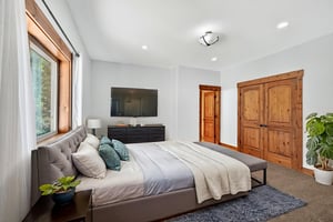 042_126 virtually staged.jpeg