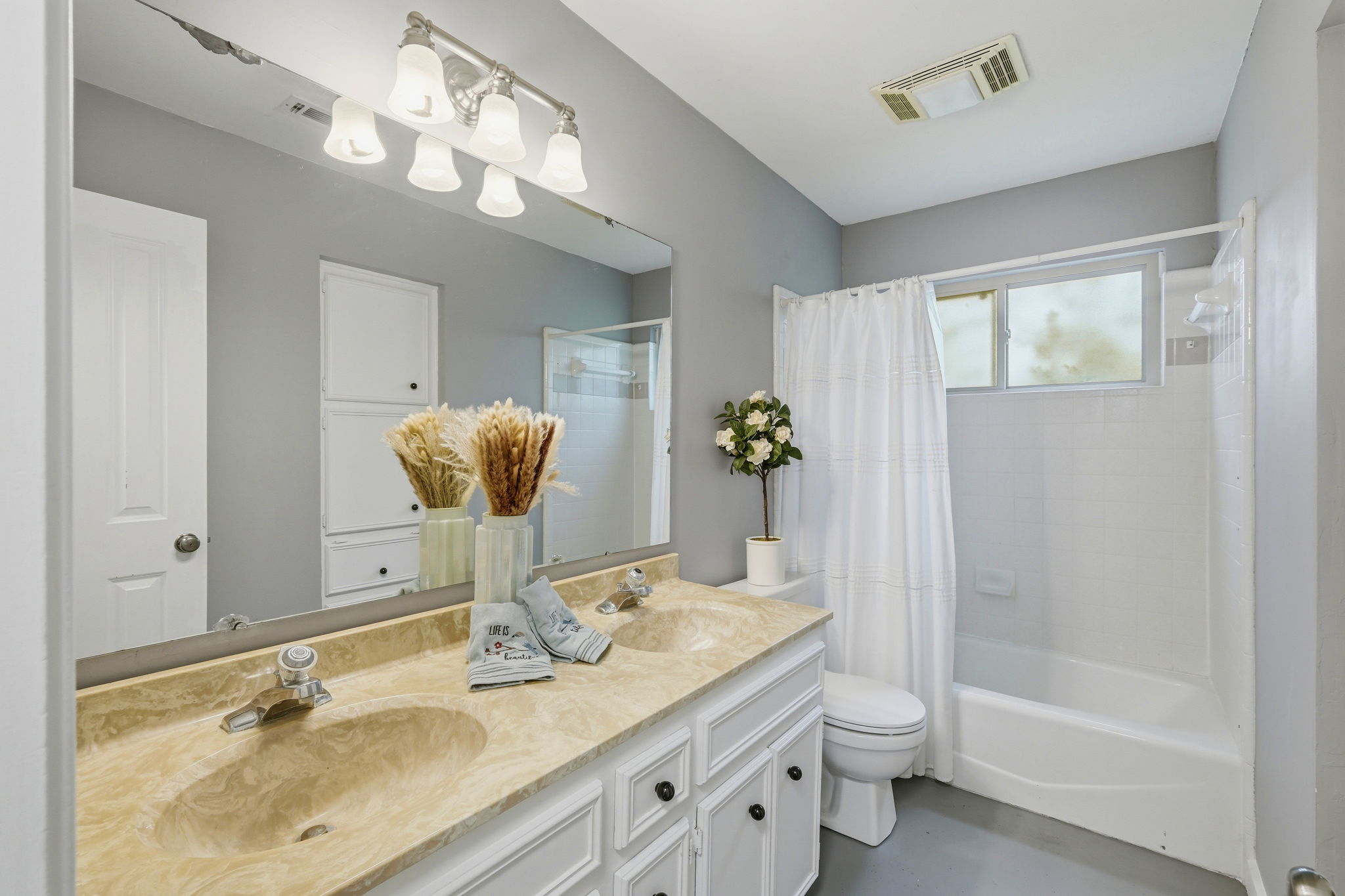 Hall Bathroom