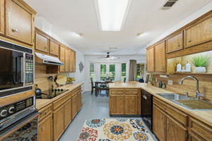 Kitchen/Eating Area