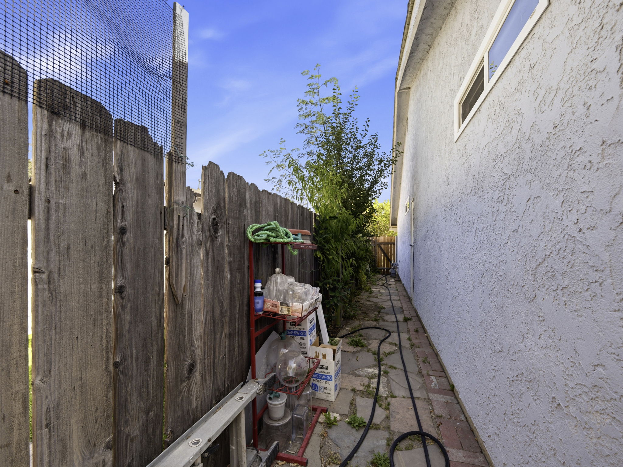  Photo 32