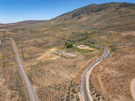  Photo 40
