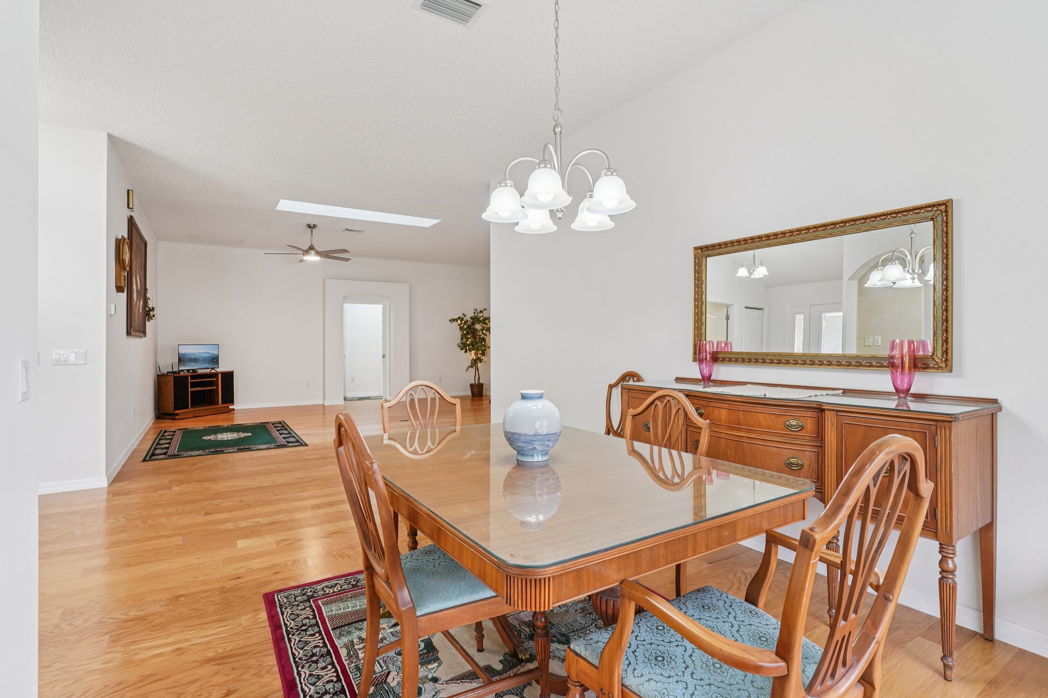 Canales Ln-S2701-016.jpg