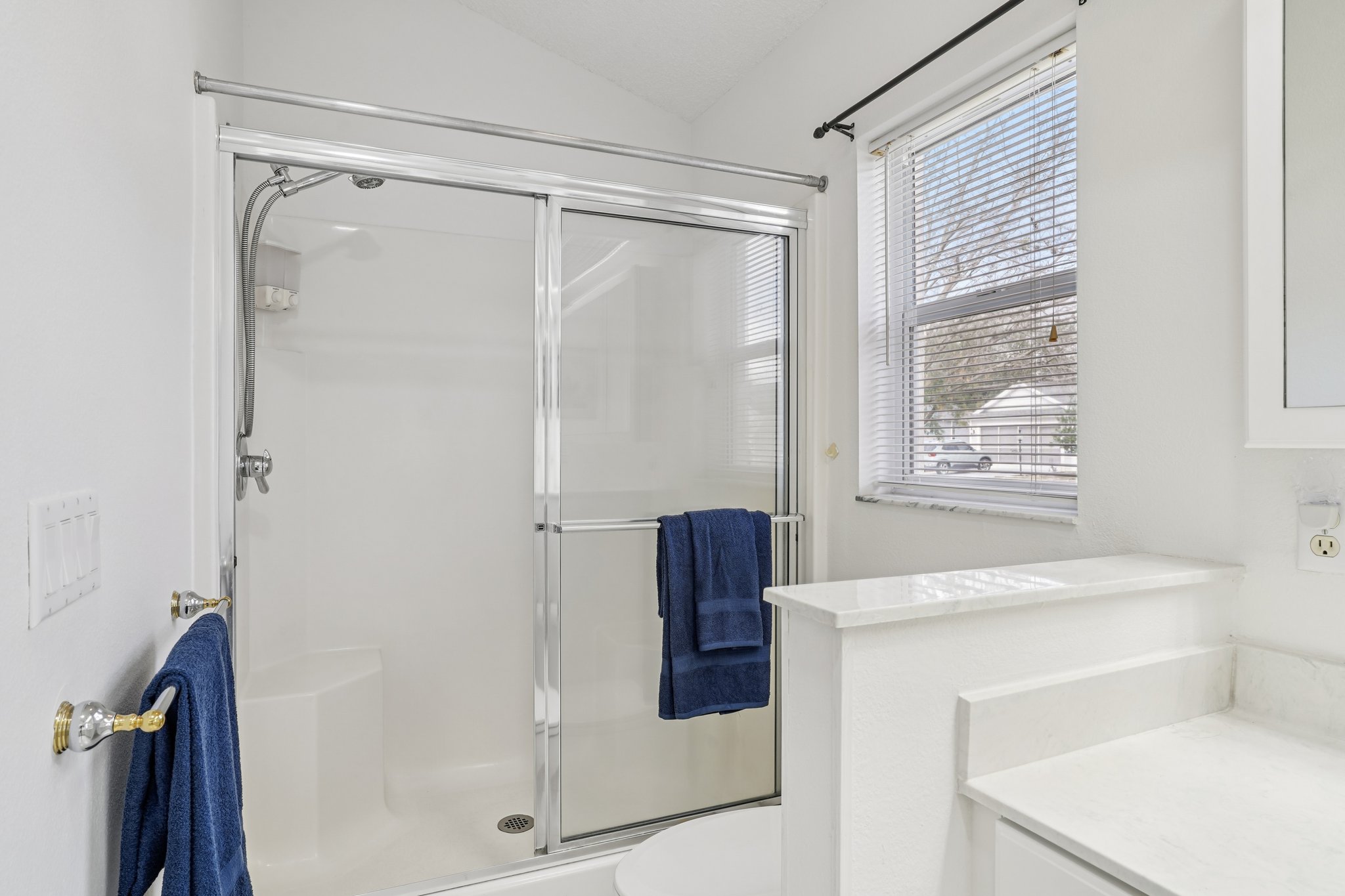 Canales Ln-S2701-029.jpg