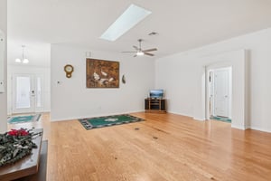 Canales Ln-S2701-008.jpg