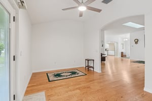 Canales Ln-S2701-012.jpg