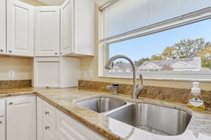 Canales Ln-S2701-022.jpg