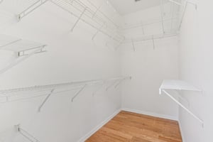 Canales Ln-S2701-026.jpg