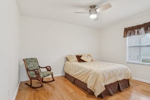 Canales Ln-S2701-034.jpg