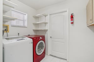 Canales Ln-S2701-036.jpg