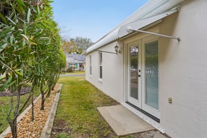 Canales Ln-S2701-043.jpg