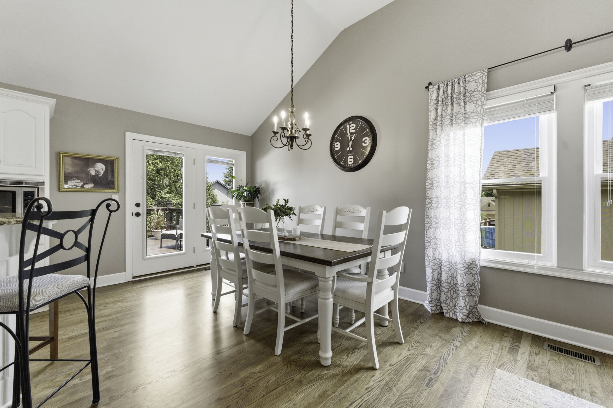 16 Dining Room