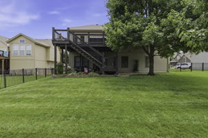 03 Exterior Back