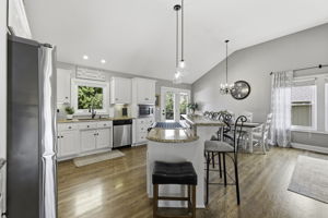 10 Kitchen 01