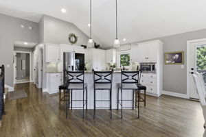 12 Kitchen 03