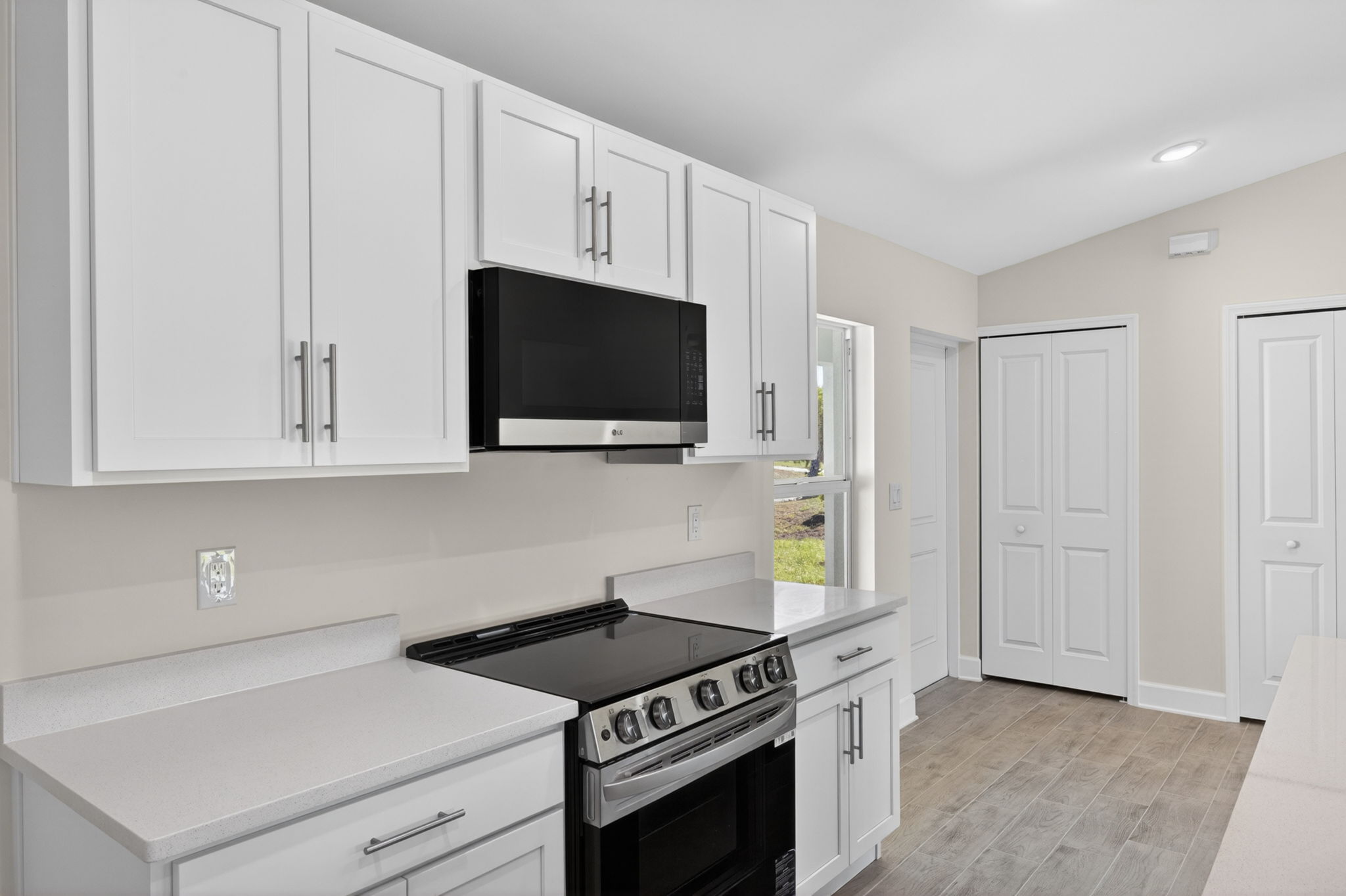 Kitchen 5 of 5