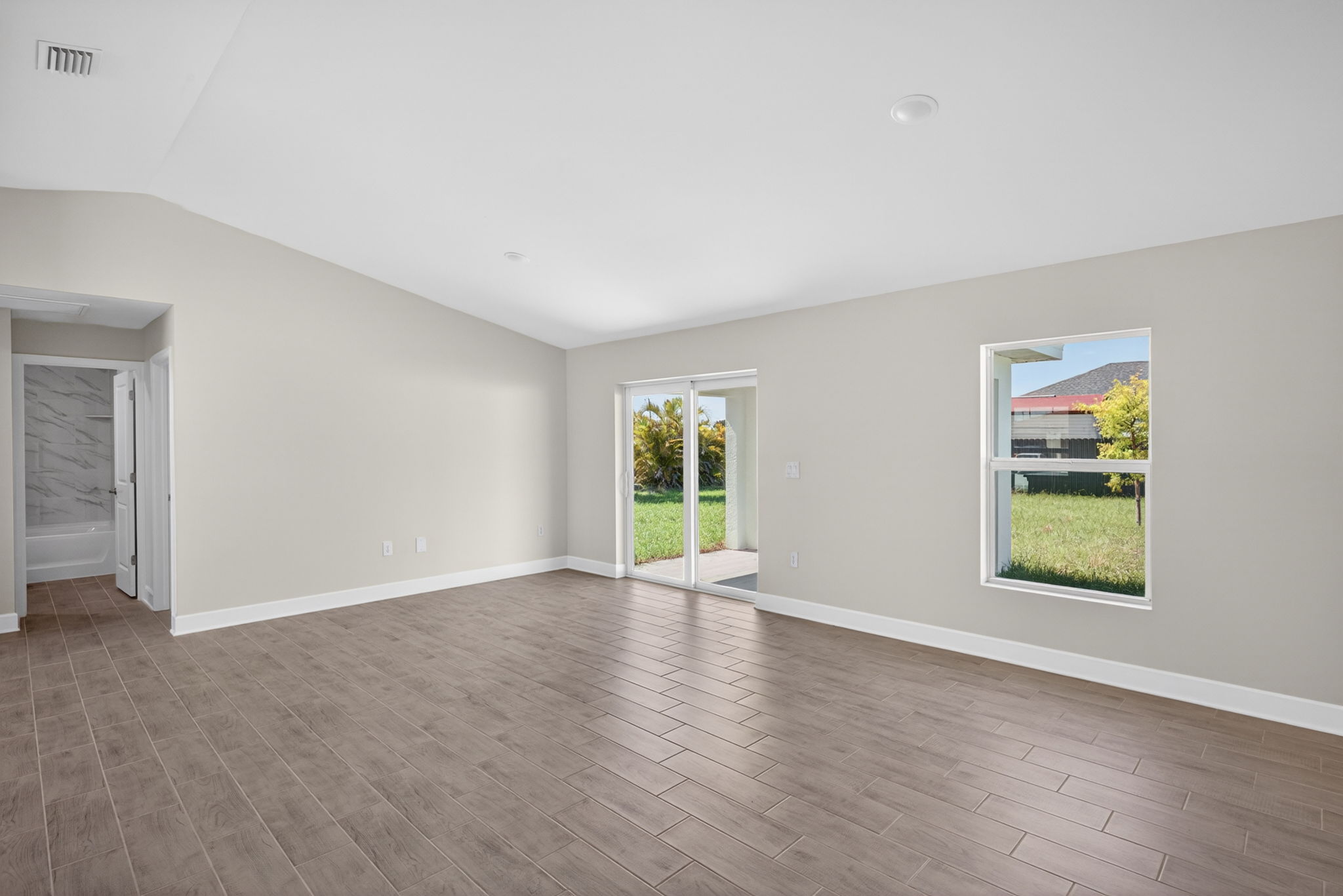 Living Room 4 of 5