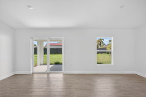 Living Room 3 of 5