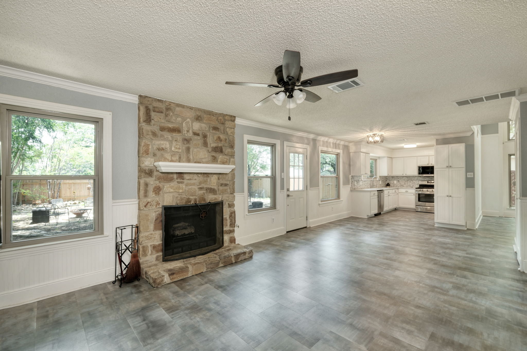 Family Room/Kitchen