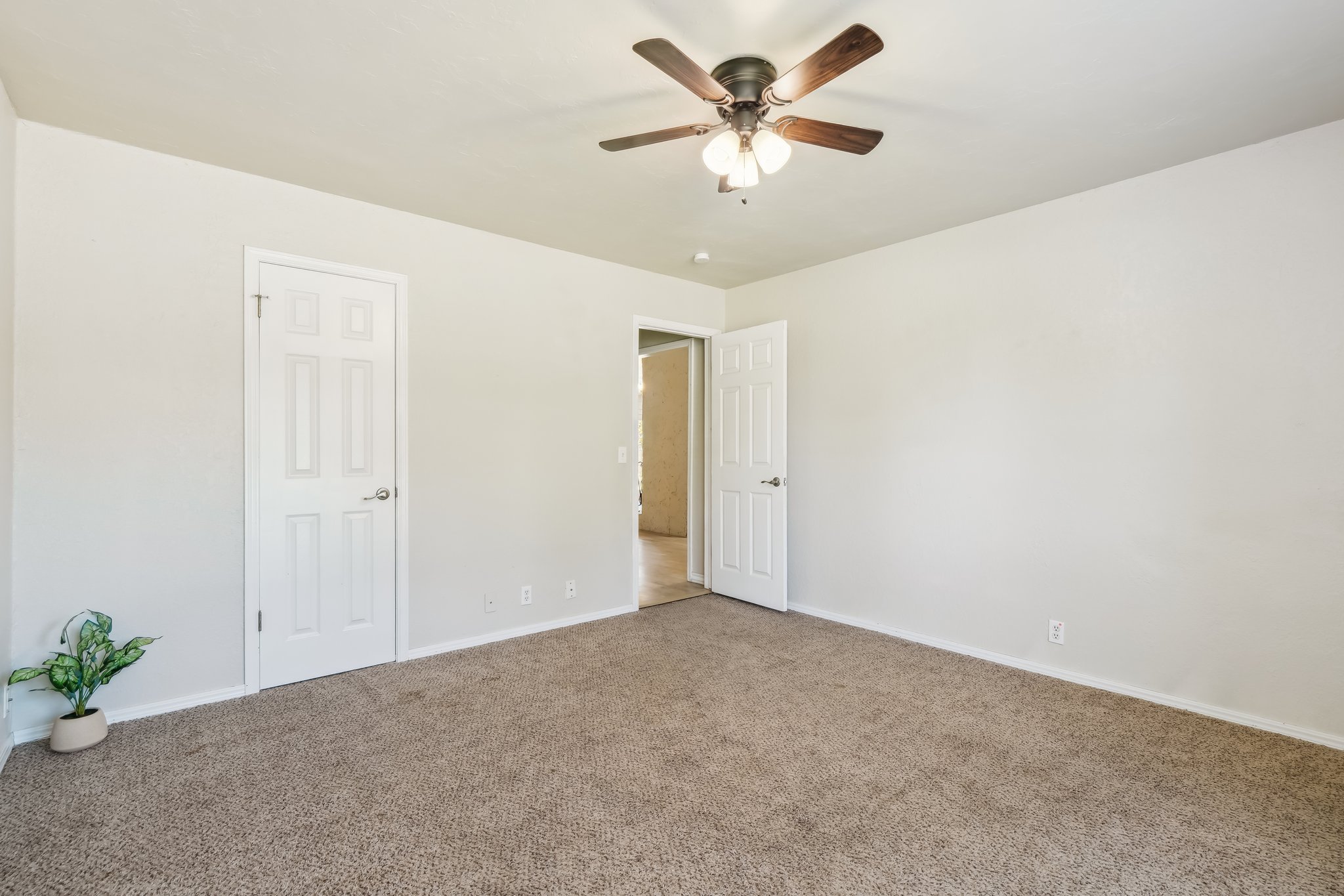 1506 Taurus Dr_031.jpg