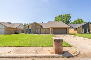 1506 Taurus Dr_003.jpg