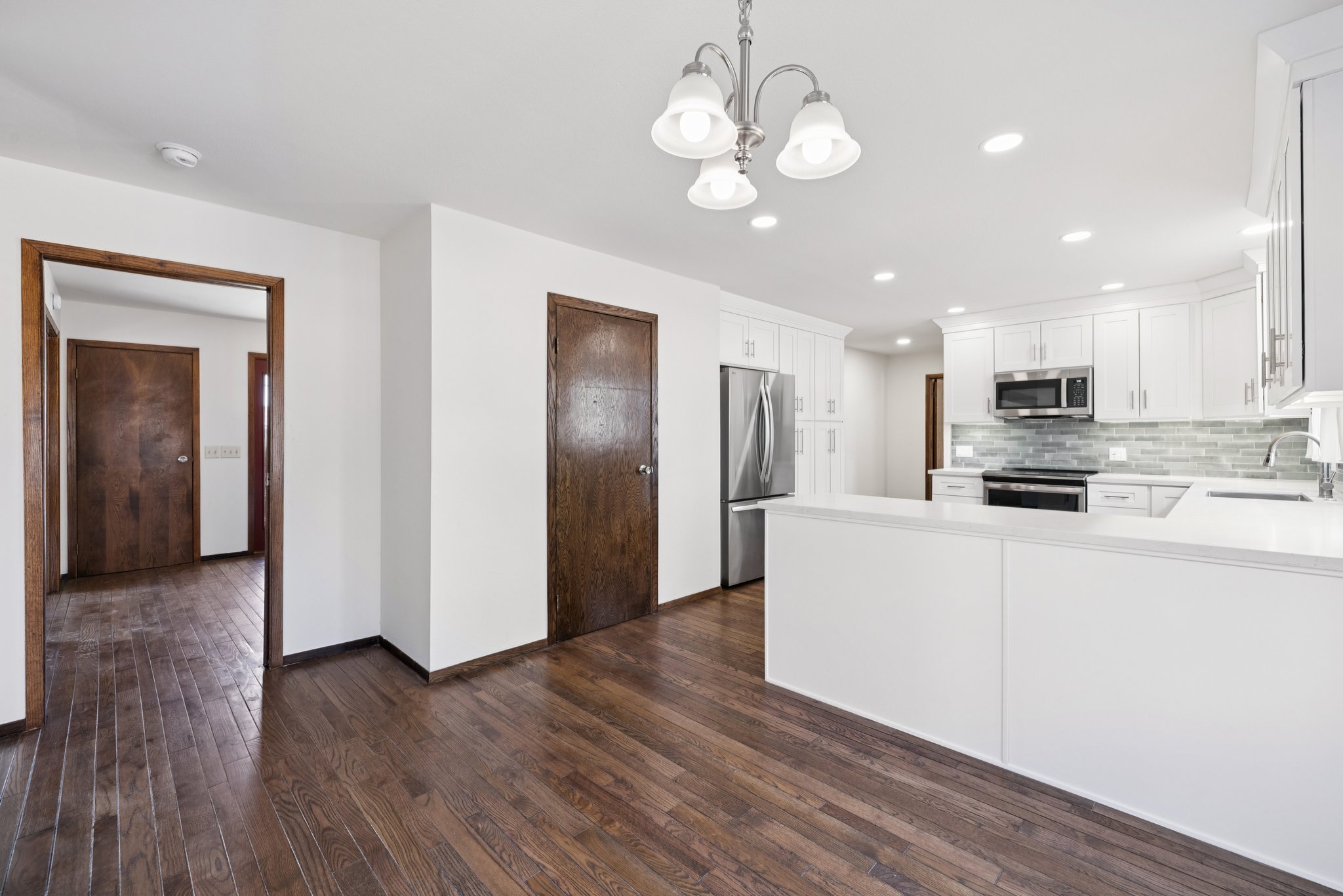 W Ave L12-S2506-008.jpg